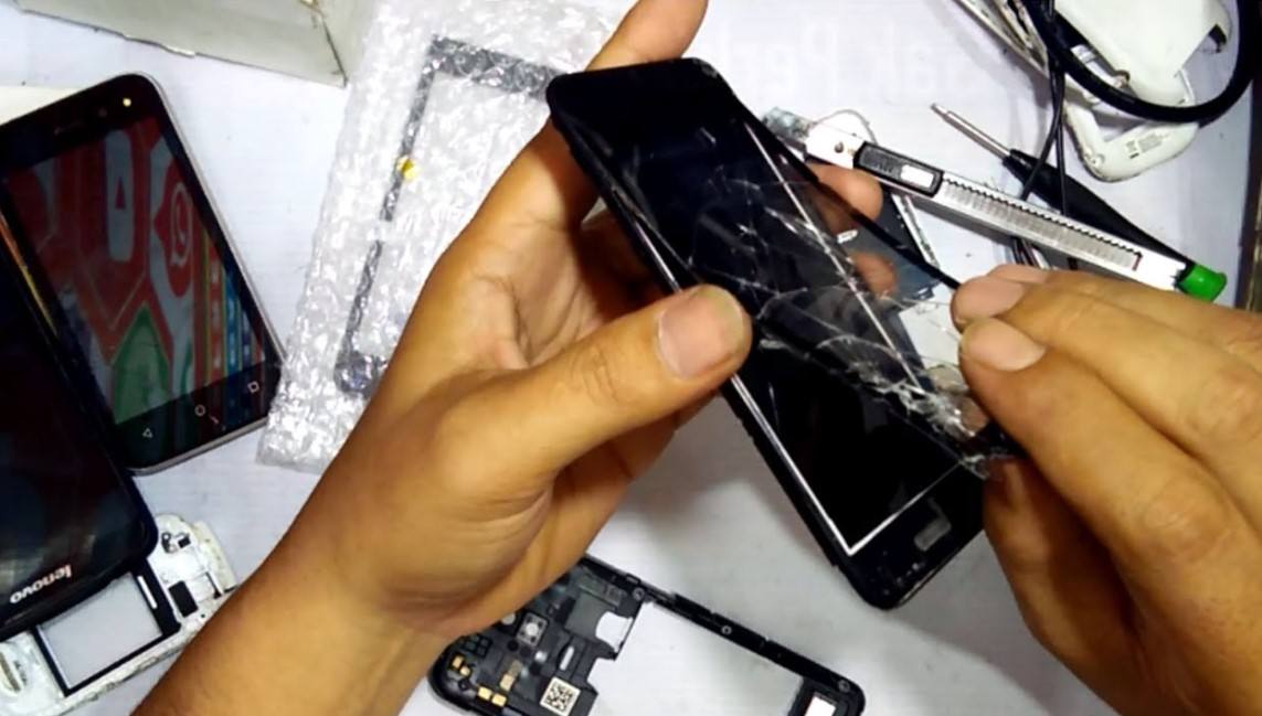 Mengganti Touchscreen Mengganti Touchscreen