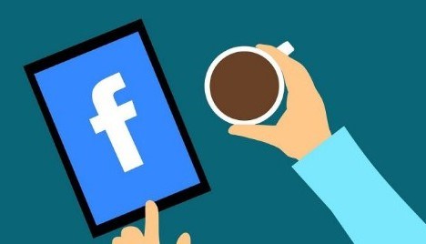 Menggunakan Aplikasi Facebook Menggunakan Aplikasi Facebook